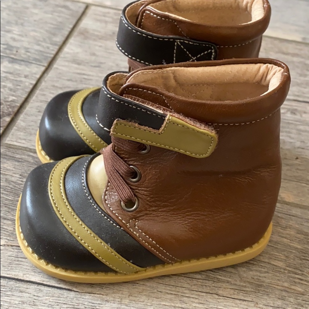Livie & Luca size 4